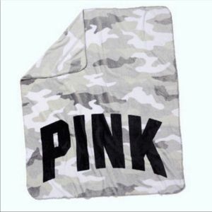 VS PINK camo blanket